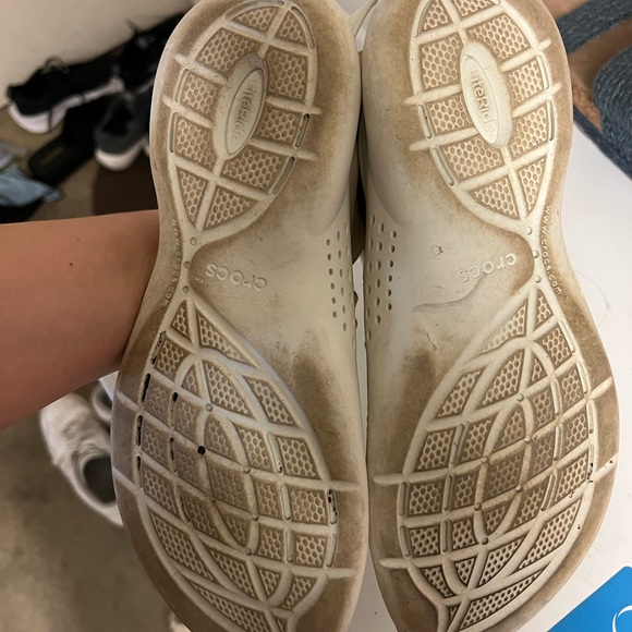Crocs shoes. Size 9. White. - Picture 2 of 3